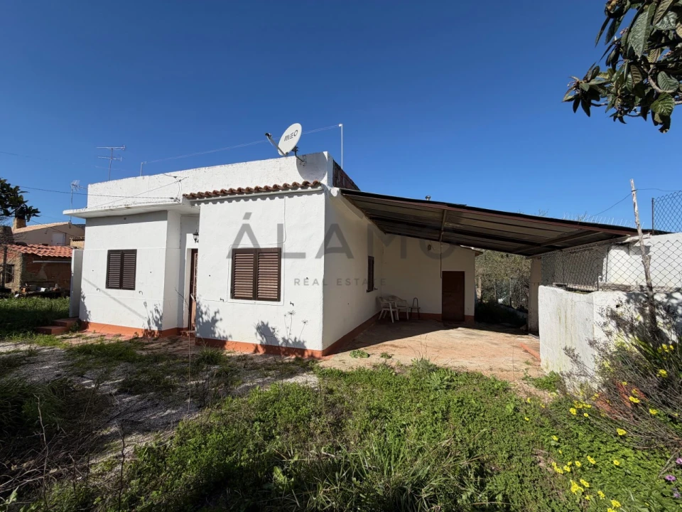 Moradia T4 para Venda em Salir Foto 1