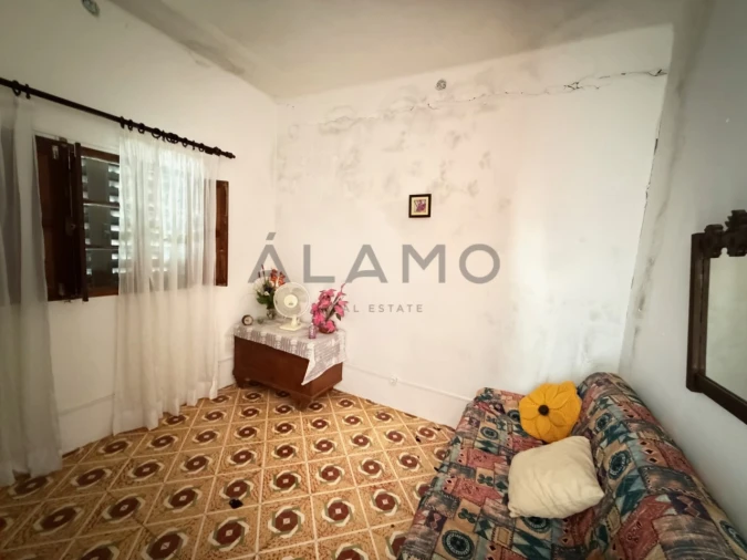 Moradia T4 para Venda em Salir Foto 5