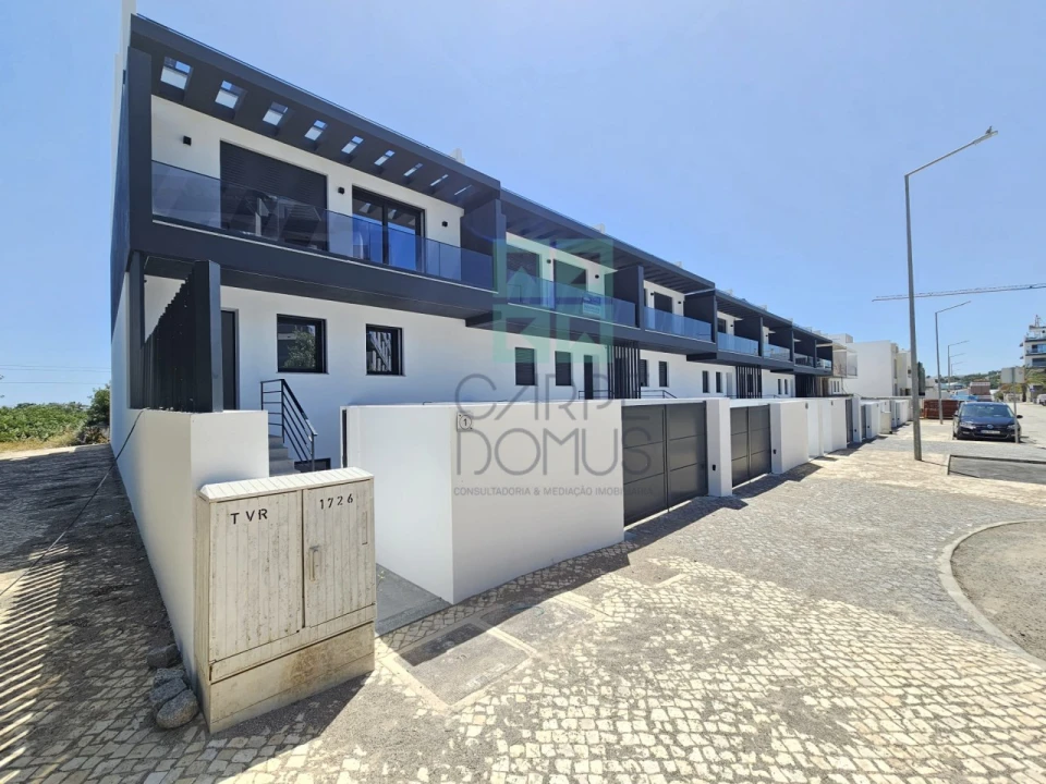 Moradia T4 para Venda em Tavira (Santa Maria e Santiago) Foto 1