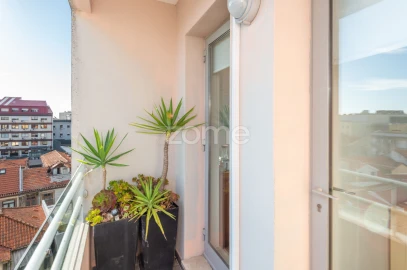 Apartamento T5 para Venda em Cedofeita, Santo Ildefonso, Sé, Miragaia, São Nicolau e Vitória