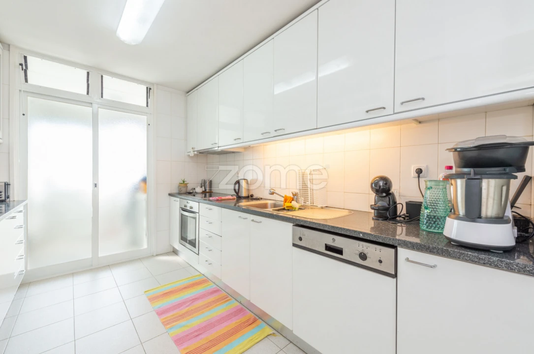 Apartamento T5 para Venda em Cedofeita, Santo Ildefonso, Sé, Miragaia, São Nicolau e Vitória Foto 9