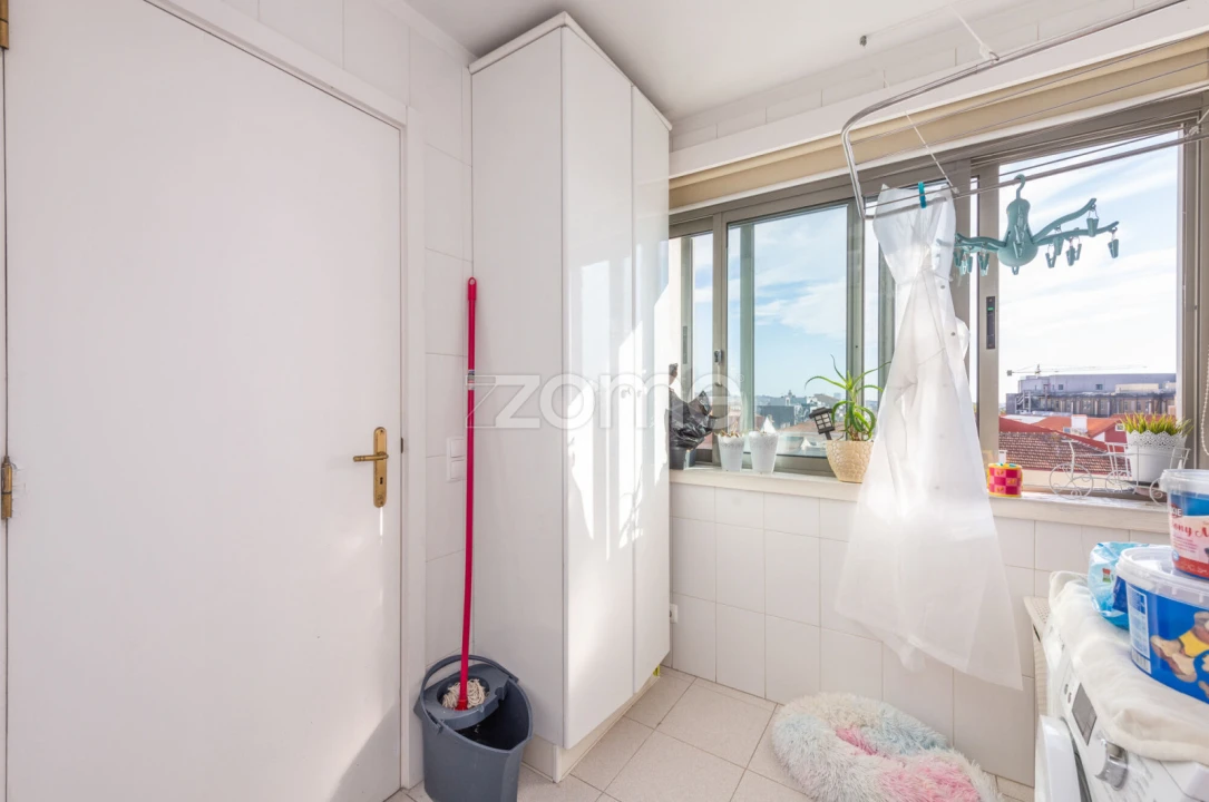 Apartamento T5 para Venda em Cedofeita, Santo Ildefonso, Sé, Miragaia, São Nicolau e Vitória Foto 12