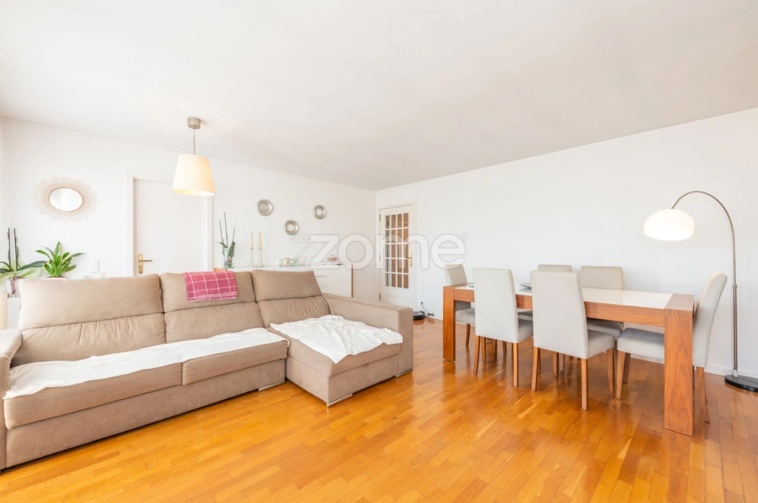 Apartamento T5 para Venda em Cedofeita, Santo Ildefonso, Sé, Miragaia, São Nicolau e Vitória Foto 6