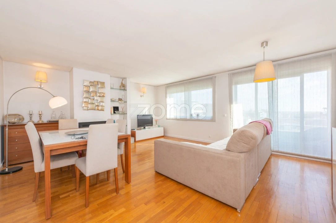 Apartamento T5 para Venda em Cedofeita, Santo Ildefonso, Sé, Miragaia, São Nicolau e Vitória Foto 5
