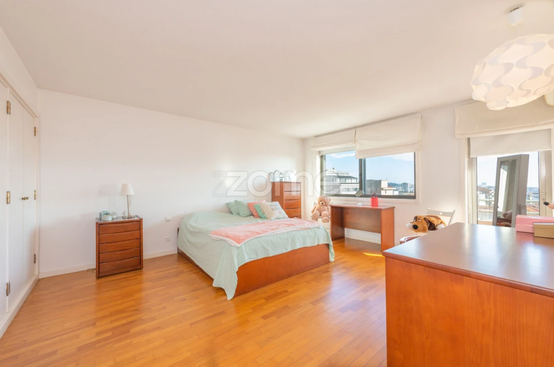 Apartamento T5 para Venda em Cedofeita, Santo Ildefonso, Sé, Miragaia, São Nicolau e Vitória Foto 27