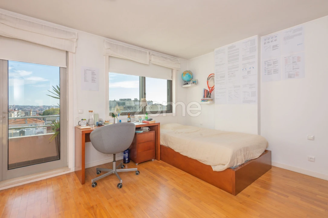 Apartamento T5 para Venda em Cedofeita, Santo Ildefonso, Sé, Miragaia, São Nicolau e Vitória Foto 34