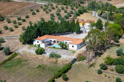Quinta T4 para Venda em Moçarria