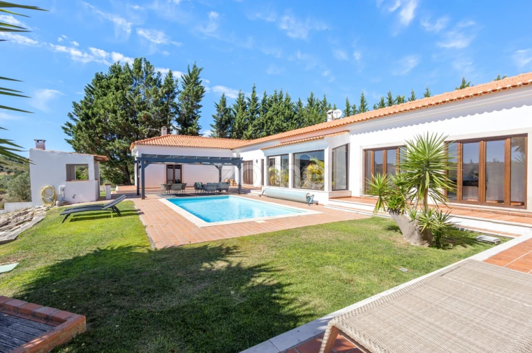 Quinta T4 para Venda em Moçarria Foto 40