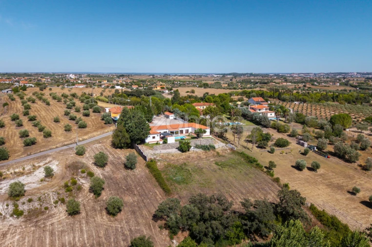 Quinta T4 para Venda em Moçarria Foto 58