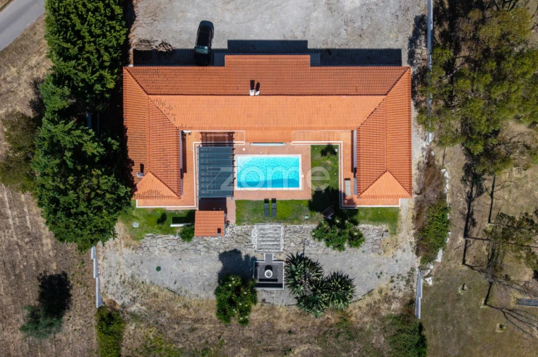 Quinta T4 para Venda em Moçarria Foto 48