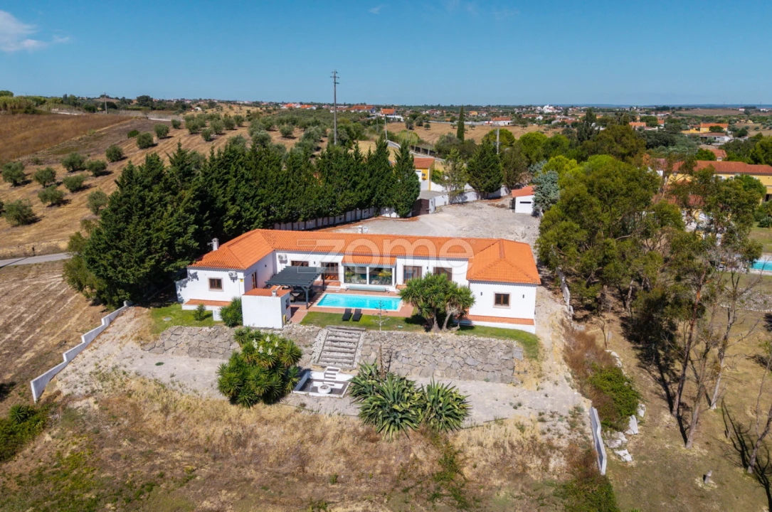 Quinta T4 para Venda em Moçarria Foto 52
