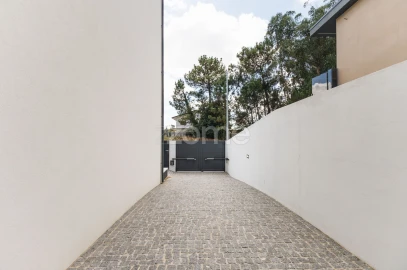 Moradia T4 para Venda em Gondifelos, Cavalões e Outiz