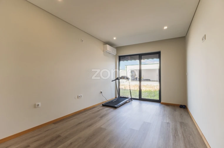 Moradia T4 para Venda em Gondifelos, Cavalões e Outiz Foto 19