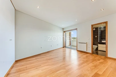 Apartamento T3 para Venda em Gondomar (São Cosme), Valbom e Jovim
