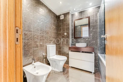 Apartamento T3 para Venda em Gondomar (São Cosme), Valbom e Jovim