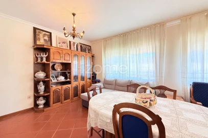 Apartamento T2 para Arrendamento em Esmeriz e Cabeçudos