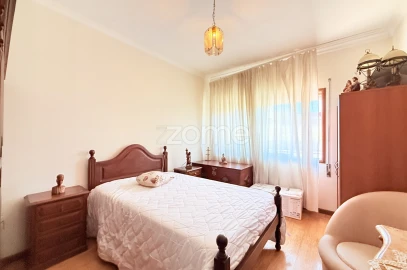 Apartamento T2 para Arrendamento em Esmeriz e Cabeçudos