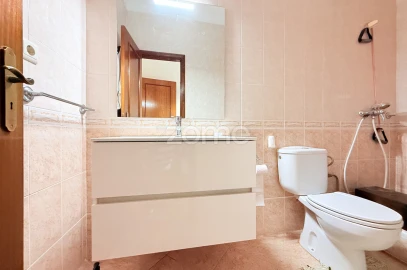 Apartamento T2 para Arrendamento em Esmeriz e Cabeçudos