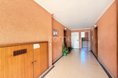 Apartamento T2 para Arrendamento em Esmeriz e Cabeçudos