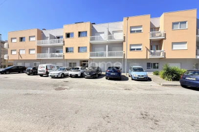 Apartamento T2 para Arrendamento em Esmeriz e Cabeçudos