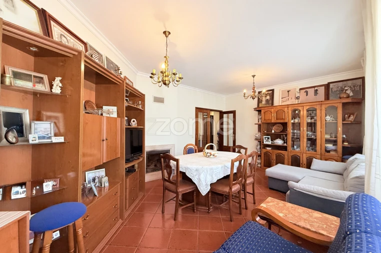 Apartamento T2 para Arrendamento em Esmeriz e Cabeçudos Foto 10