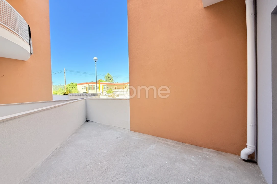 Apartamento T2 para Arrendamento em Esmeriz e Cabeçudos Foto 18