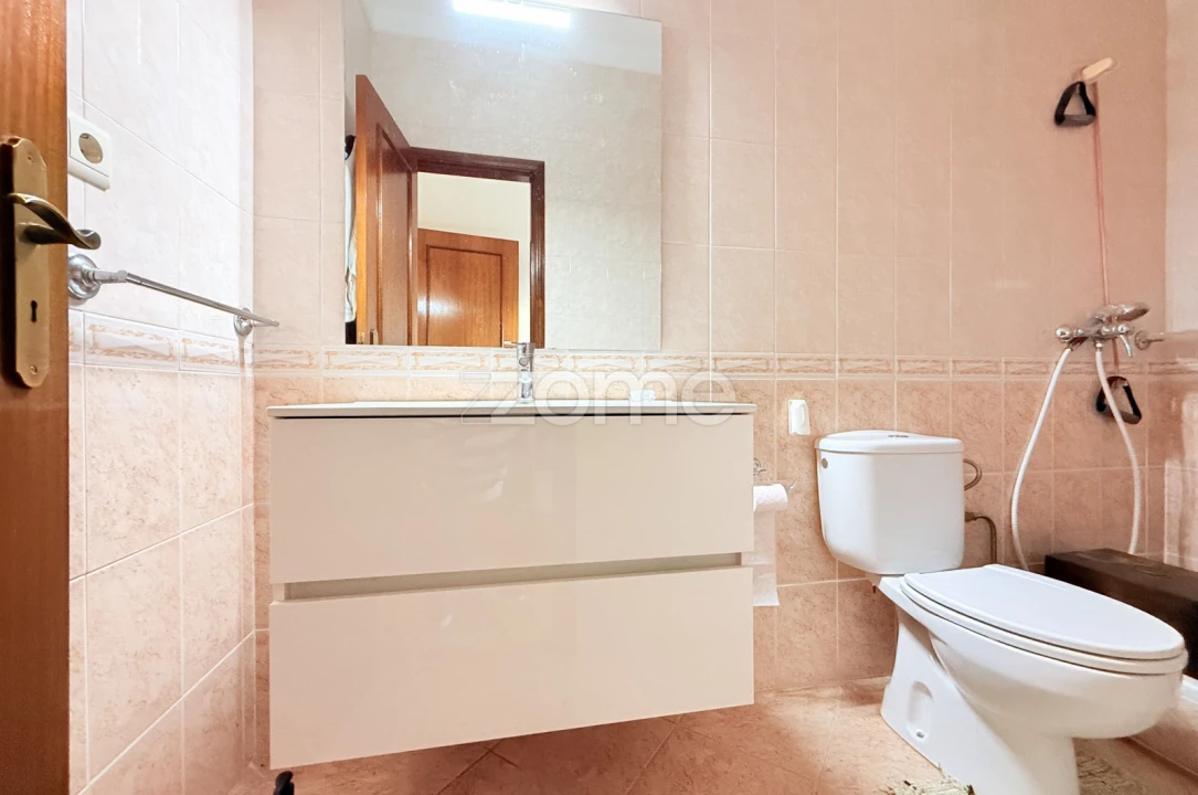 Apartamento T2 para Arrendamento em Esmeriz e Cabeçudos Foto 16