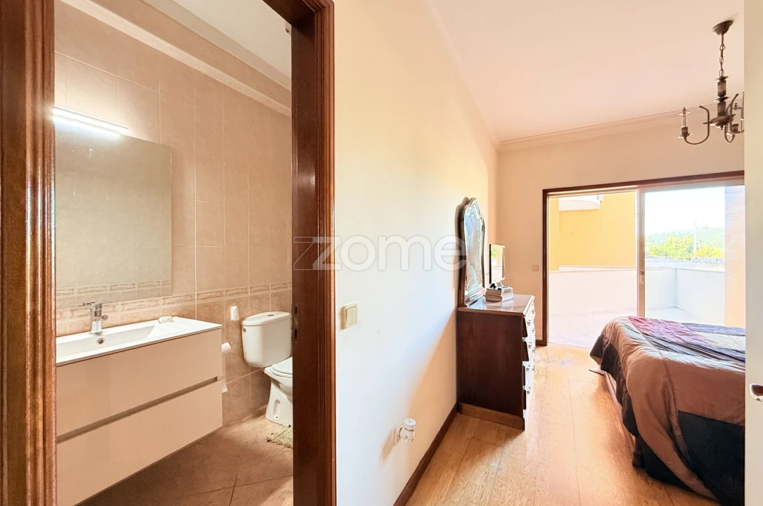 Apartamento T2 para Arrendamento em Esmeriz e Cabeçudos Foto 12