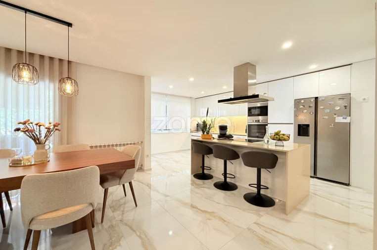 Apartamento T2 para Venda em Landim Foto 7