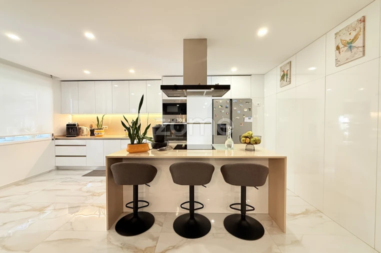 Apartamento T2 para Venda em Landim Foto 3