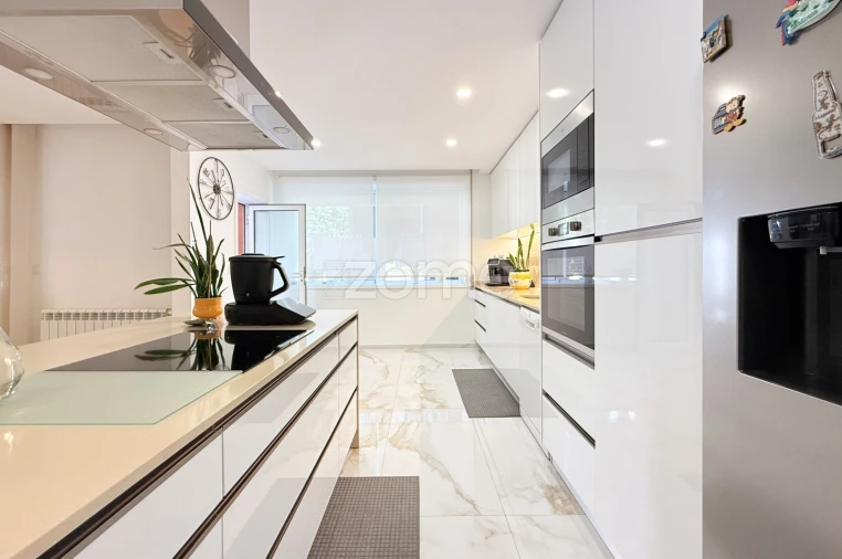 Apartamento T2 para Venda em Landim Foto 6
