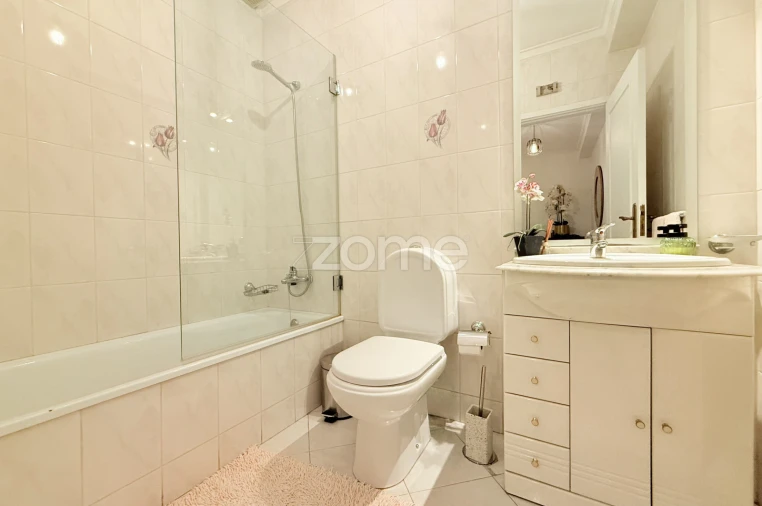 Apartamento T2 para Venda em Landim Foto 14