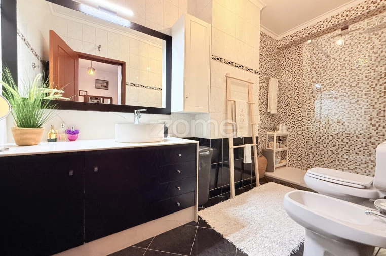 Apartamento T2 para Venda em Landim Foto 19