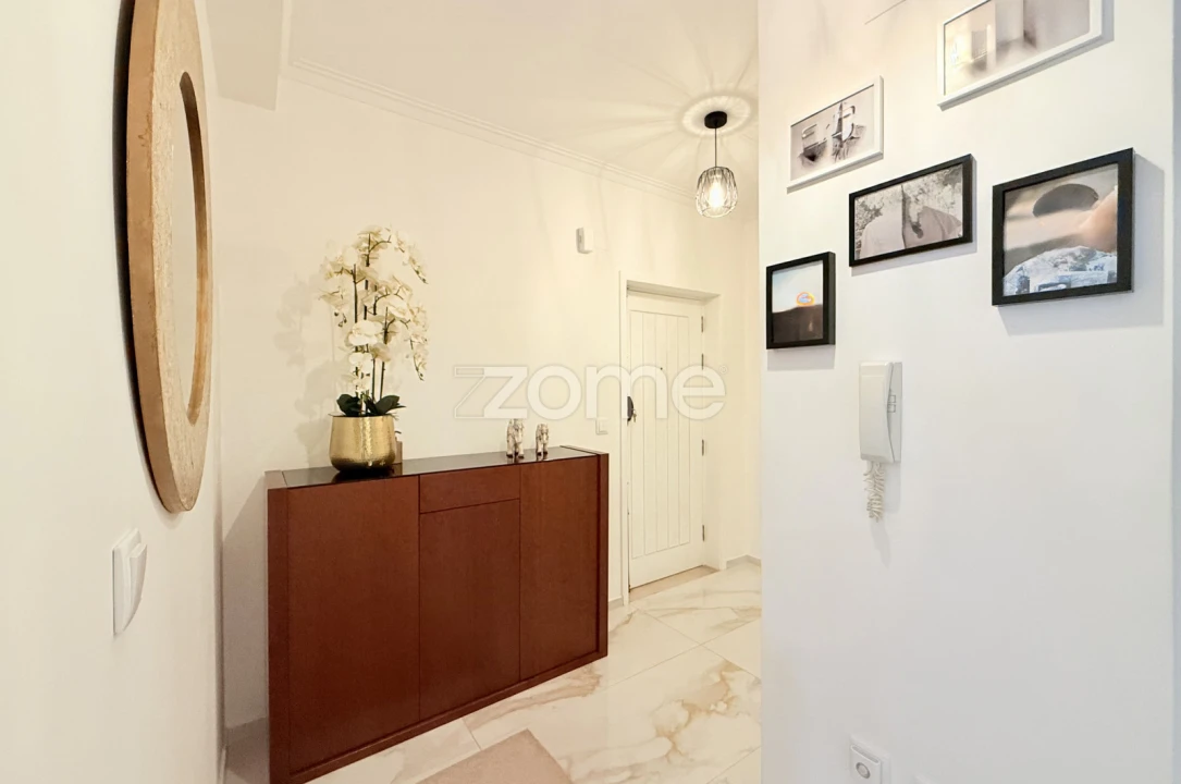 Apartamento T2 para Venda em Landim Foto 2