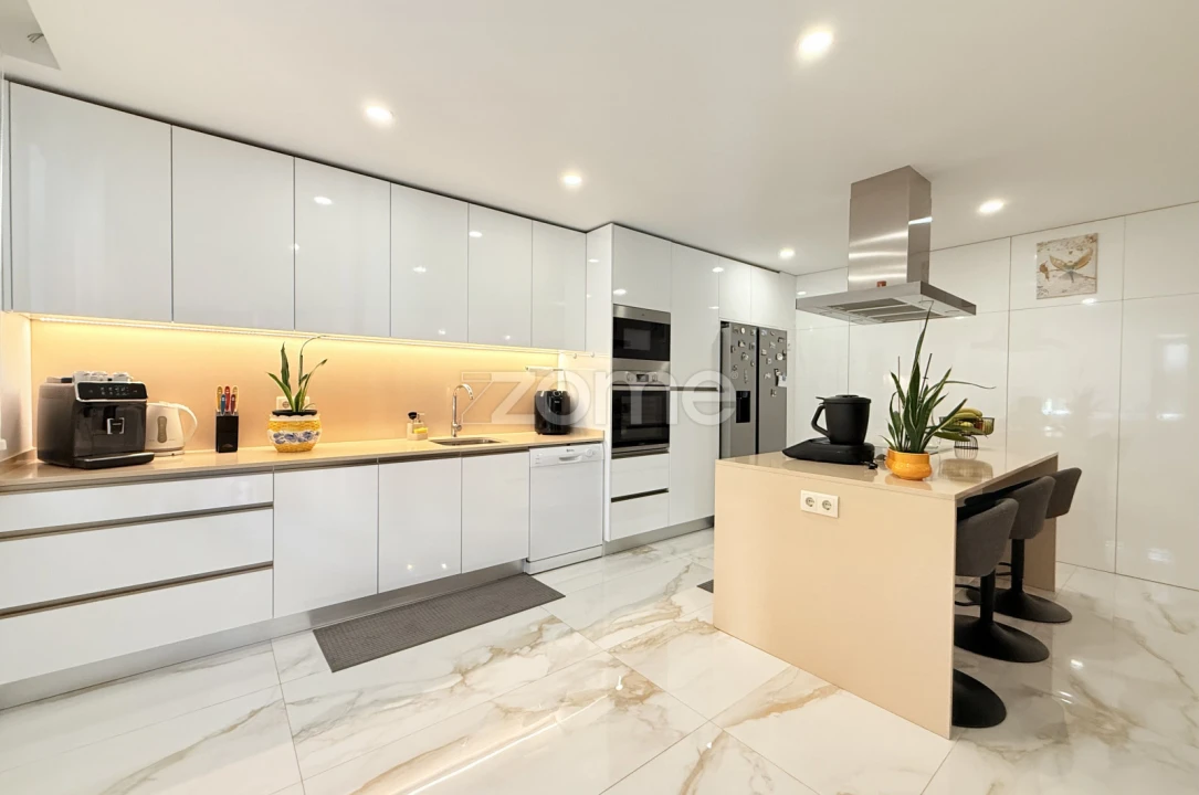 Apartamento T2 para Venda em Landim Foto 1