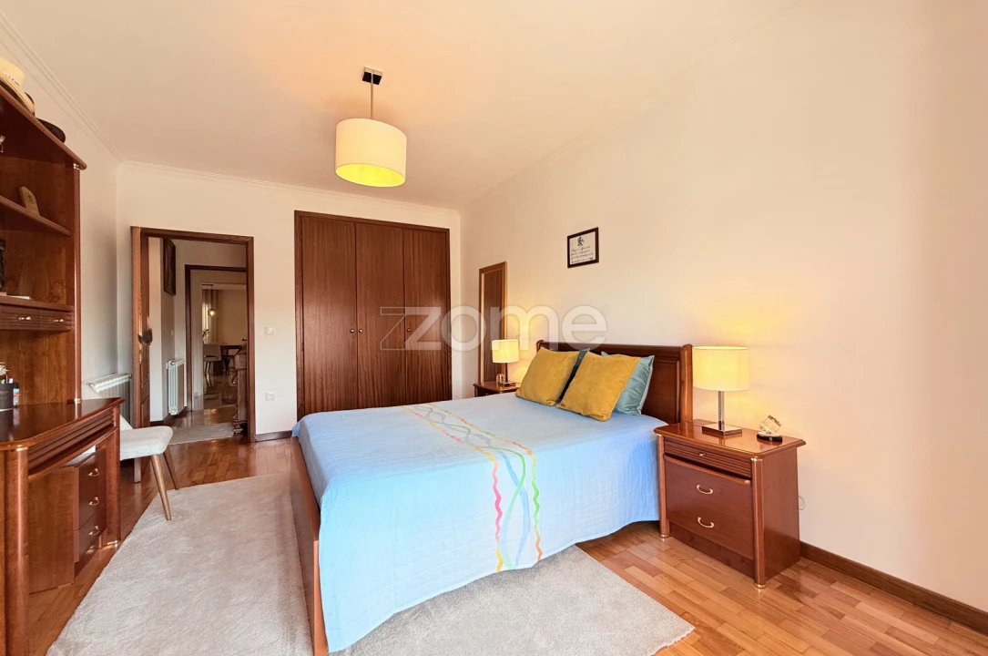 Apartamento T2 para Venda em Landim Foto 17