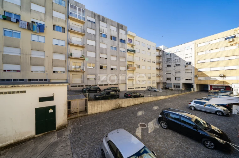 Apartamento T3 para Venda em Caldelas Foto 32