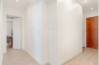 Apartamento T2 para Venda em São Domingos de Benfica