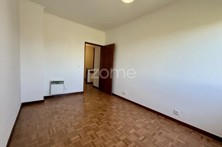 Apartamento T4 para Arrendamento em Avenidas Novas Foto 20