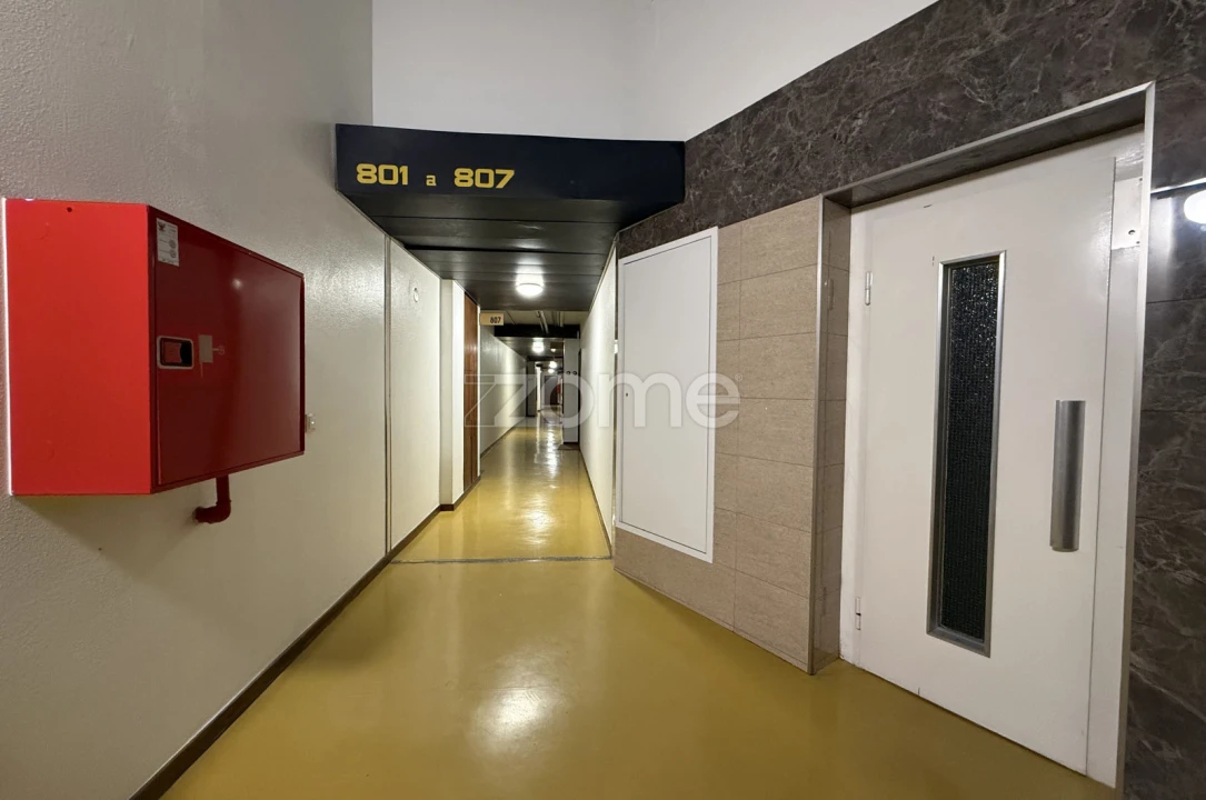 Apartamento T4 para Arrendamento em Avenidas Novas Foto 24