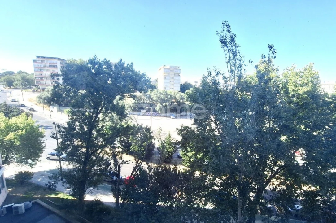 Apartamento T4 para Arrendamento em Avenidas Novas Foto 29