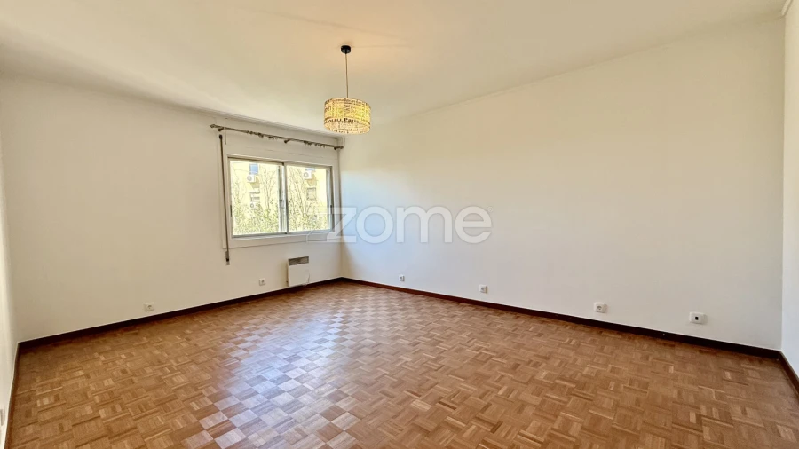 Apartamento T4 para Arrendamento em Avenidas Novas