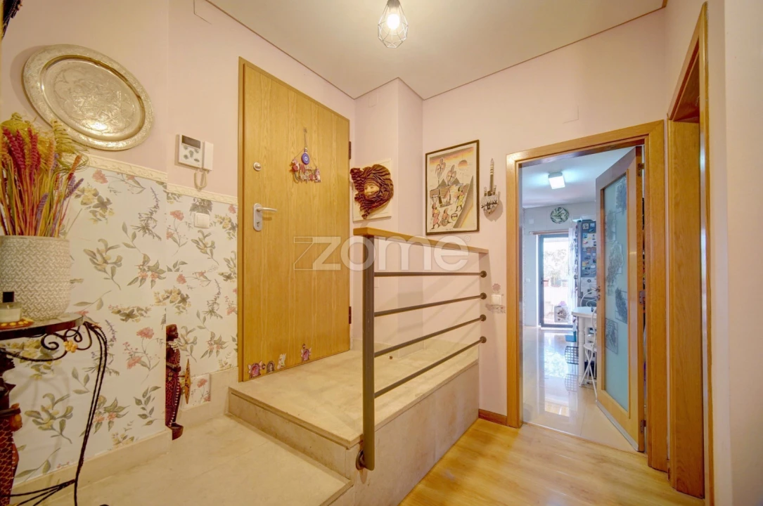 Apartamento T2 para Venda em Santa Iria de Azoia, São João da Talha e Bobadela Foto 1