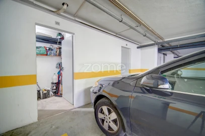 Apartamento T2 para Venda em Santa Iria de Azoia, São João da Talha e Bobadela
