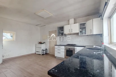 Moradia T6 para Venda em Minde