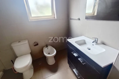 Moradia T6 para Venda em Minde