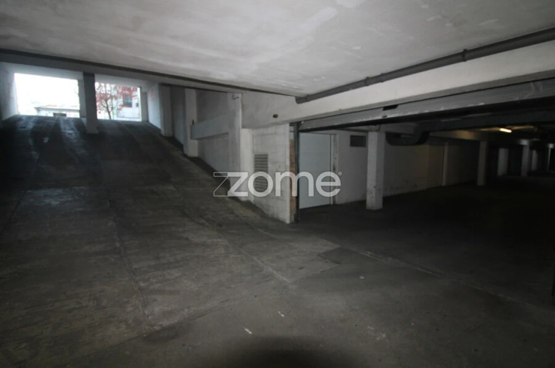 Garagem para Arrendamento em Leiria, Pousos, Barreira e Cortes Foto 9
