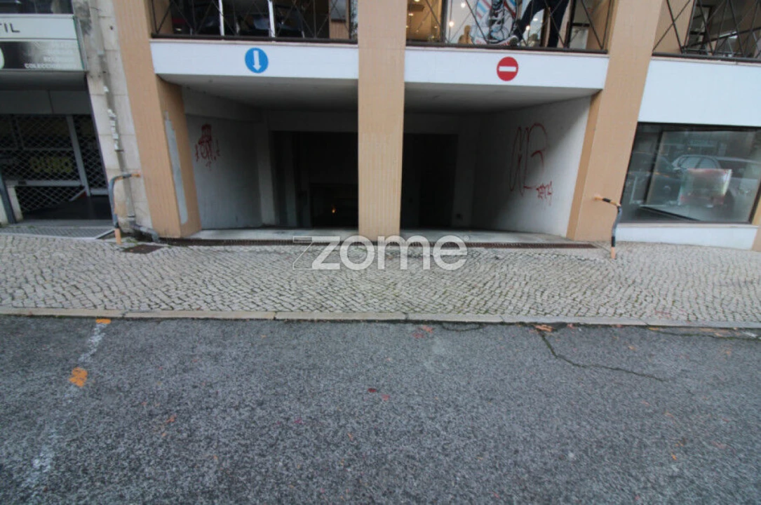 Garagem para Arrendamento em Leiria, Pousos, Barreira e Cortes Foto 2