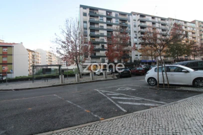 Garagem para Arrendamento em Leiria, Pousos, Barreira e Cortes