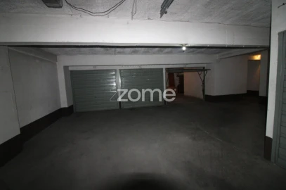 Garagem para Arrendamento em Leiria, Pousos, Barreira e Cortes